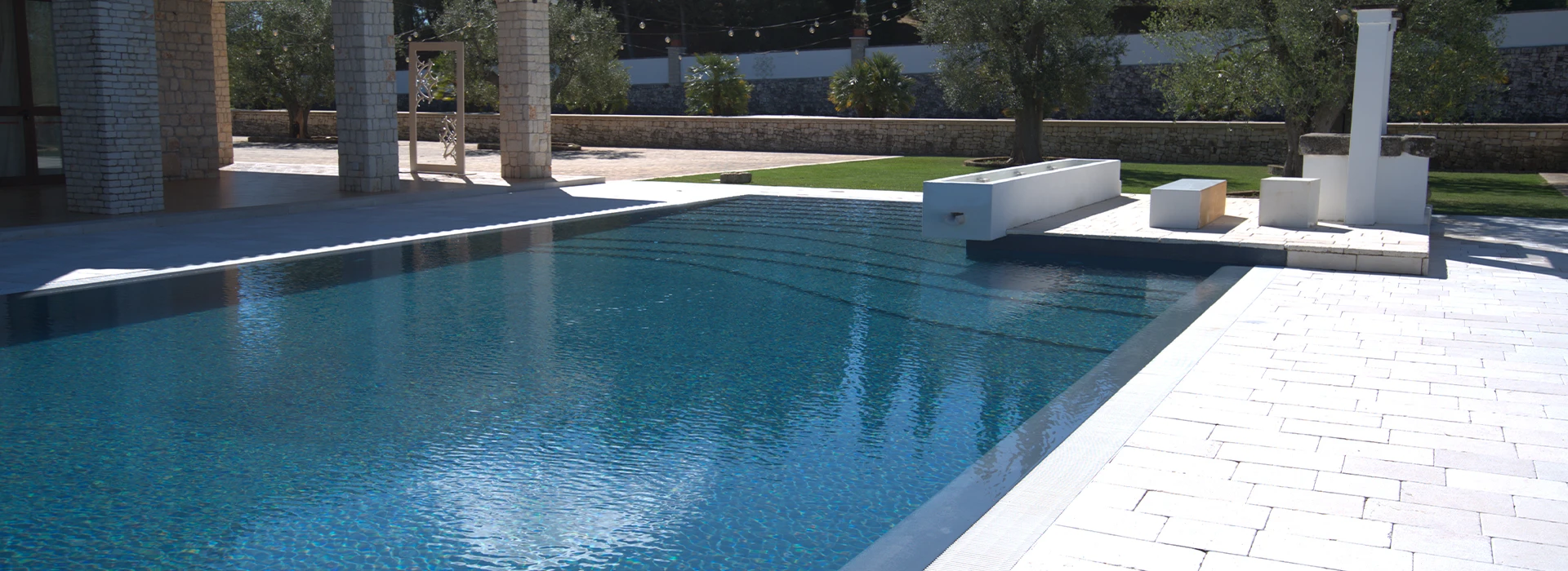 Rivestimenti in resina di alta qualità per piscine